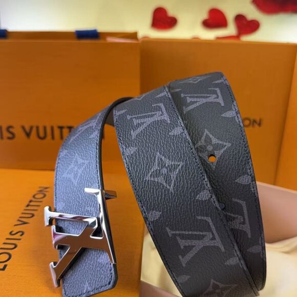 Louis Vuitton Monogram Black Leather Belt with LV Buckle 100% AUTHENTIC! - Picture 8 of 8